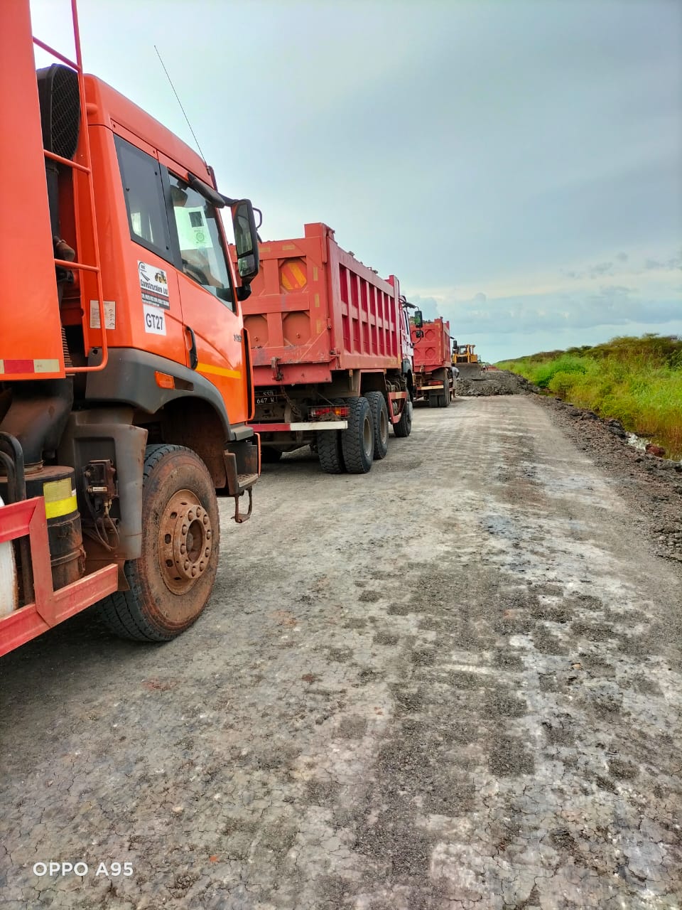 dumptrucks image